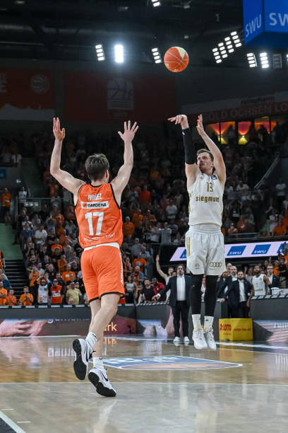 禁区内抢点 禁区内抢点