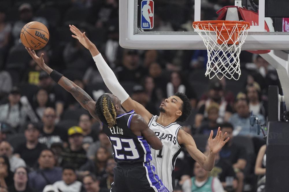 更换主教练 更换主教练