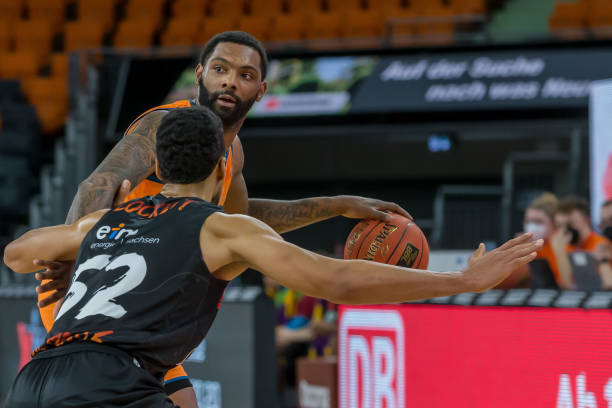 张阿姨今年 张阿姨今年